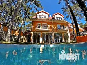 Дом 250м², 3-этажный, посуточно,