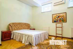 Дом 275м², 3-этажный, посуточно,