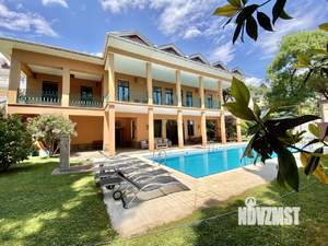 Дом 600м², 2-этажный, посуточно,