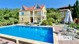 Дом 300м², 4-этажный, посуточно,