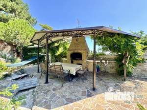 Дом 550м², 3-этажный, посуточно,