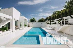 Дом 140м², 2-этажный, посуточно,