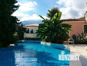 Дом 680м², 2-этажный, посуточно,