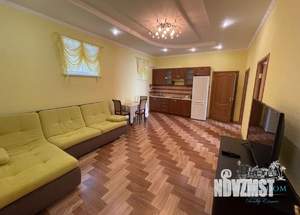 Дом 260м², 3-этажный, посуточно,