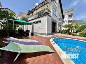 Дом 250м², 3-этажный, посуточно,