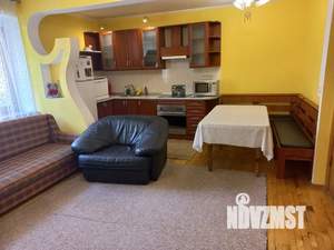 Дом 150м², 3-этажный, посуточно,