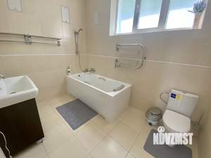 Дом 300м², 3-этажный, посуточно,