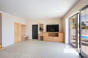 Дом 200м², 3-этажный, посуточно,