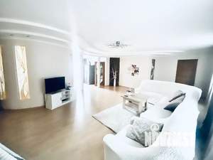 Дом 212м², 2-этажный, посуточно,