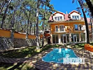 Дом 250м², 3-этажный, посуточно,