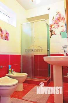 Дом 200м², 2-этажный, посуточно,