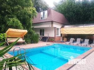 Дом 250м², 2-этажный, посуточно,