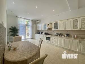 Дом 300м², 3-этажный, посуточно,