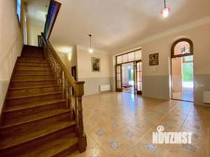 Дом 600м², 2-этажный, посуточно,