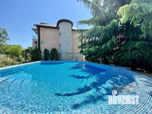 Дом 300м², 3-этажный, посуточно,