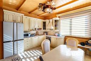 Дом 180м², 2-этажный, посуточно,