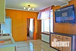 Дом 200м², 2-этажный, посуточно,