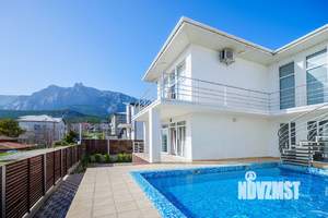 Дом 440м², 2-этажный, посуточно,