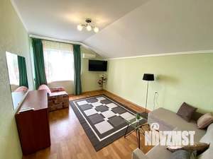 Дом 65м², 2-этажный, посуточно,