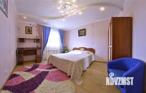 Дом 70м², 3-этажный, посуточно,