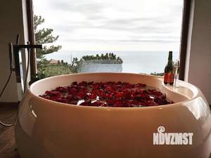 Дом 350м², 3-этажный, посуточно,