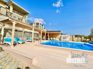 Дом 300м², 3-этажный, посуточно,