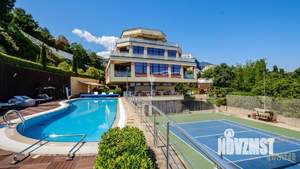 Дом 1307м², 5-этажный, участок 50 сот.