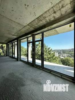 Дом 584м², 3-этажный, участок 4 сот.