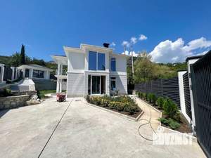 Дом 239м², 2-этажный, участок 7 сот.