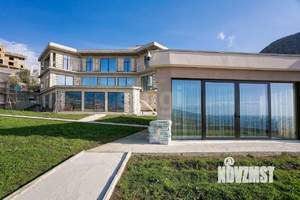 Дом 2150м², 5-этажный, участок 36 сот.