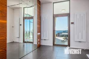 Дом 850м², 3-этажный, участок 16 сот.