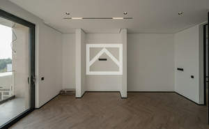 Дом 290м², 3-этажный, участок 5 сот.