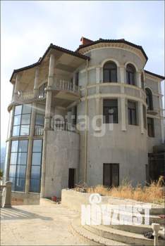 Дом 870м², 3-этажный, участок 20 сот.