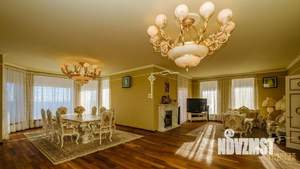 Дом 675м², 2-этажный, участок 25 сот.