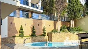 Дом 620м², 3-этажный, участок 11 сот.