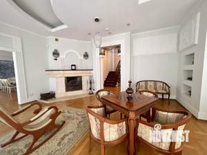 Дом 499м², 3-этажный, участок 18 сот.