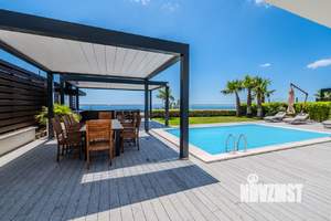 Дом 322м², 2-этажный, участок 6 сот.