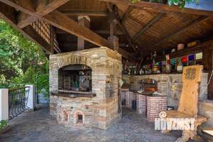 Дом 400м², 3-этажный, участок 41 сот.