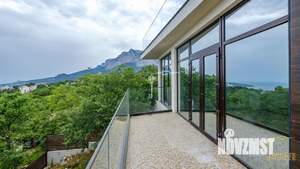 Дом 298м², 2-этажный, участок 5 сот.