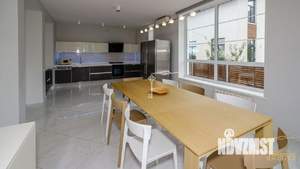 Дом 440м², 3-этажный, участок 7 сот.