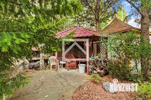 Дом 277м², 3-этажный, участок 5 сот.