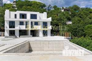 Таунхаус 174м², 3-этажный, участок 170 сот.