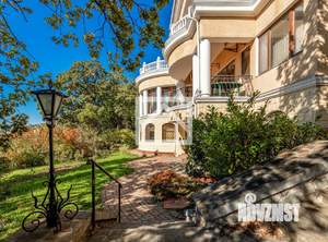 Дом 528м², 3-этажный, участок 17 сот.