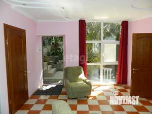 Дом 228м², 3-этажный, участок 3 сот.