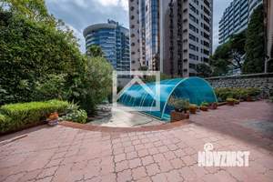 Дом 285м², 3-этажный, участок 9 сот.