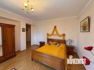 Дом 317м², 3-этажный, участок 5 сот.