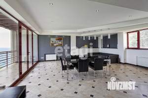 Дом 310м², 3-этажный, участок 1 сот.