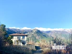 Дом 207м², 2-этажный, участок 4 сот.