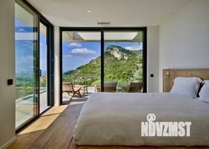 Дом 389м², 2-этажный, участок 10 сот.