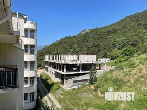 Дом 1950м², 3-этажный, участок 12 сот.